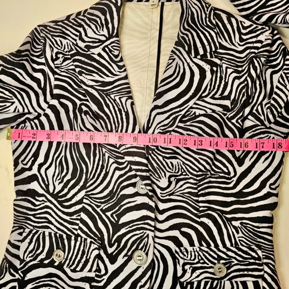 ST. JOHN SPORT ZEBRA PRINT BLAZER BLACK GREY SIZE SMALL - Picture 6 of 10
